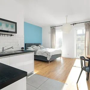 Klimatyczne I Nowoczesne Very Berry W Poznaniu By Renters Апартаменты