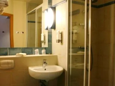 Campanile Poznan Hotel 2*,
