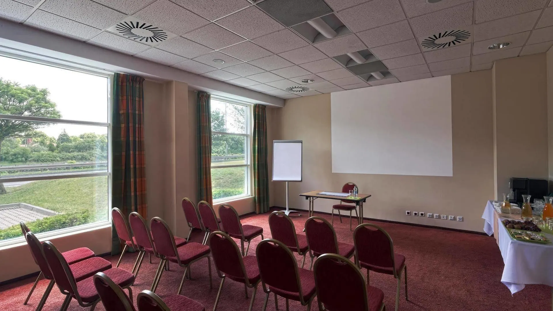 Campanile Poznan Hotel 2*,